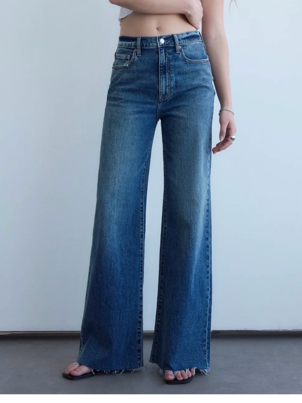 DAZE Wide Leg Raw Hem Jeans Waist 30